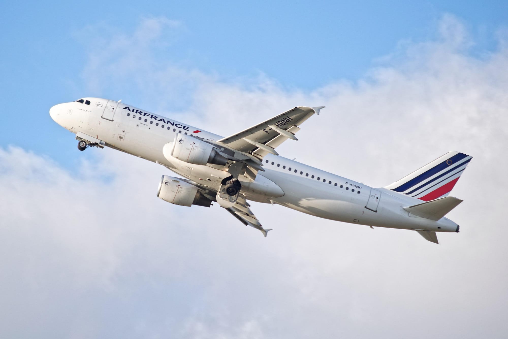 Desserte aérienne Cayenne-Paris : les nouveaux horaires d'Air France inquiètent les acteurs économiques