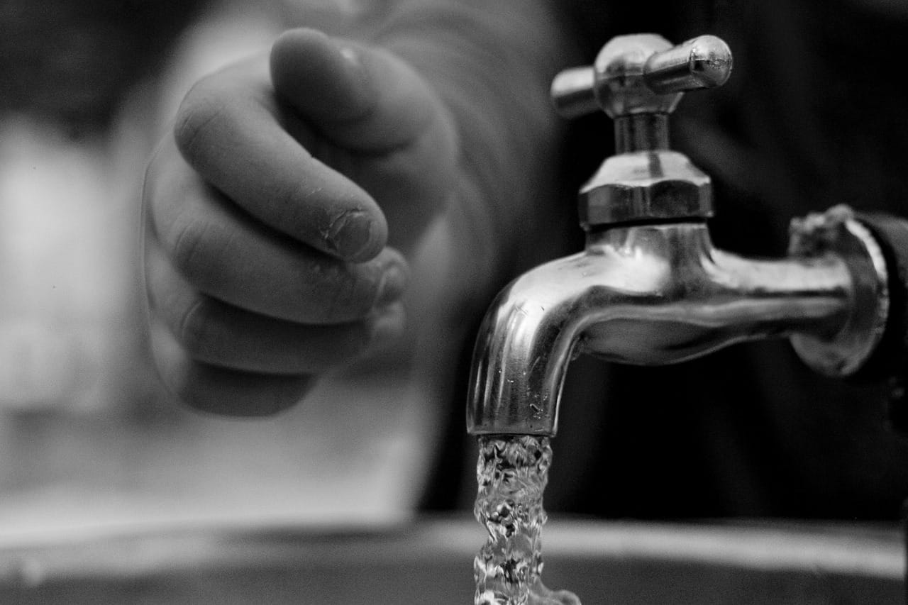 Guadeloupe : eau contaminée à l'aluminium à Baillif, l'ARS ordonne des restrictions