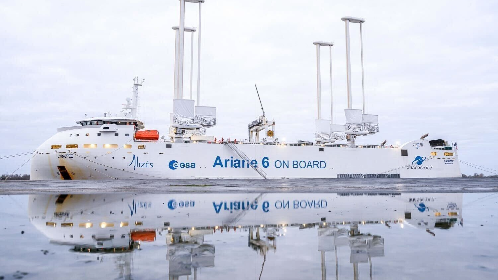Ariane 6 s'apprête à lancer 32 satellites Amazon Leo depuis Kourou : un contrat stratégique pour la Guyane